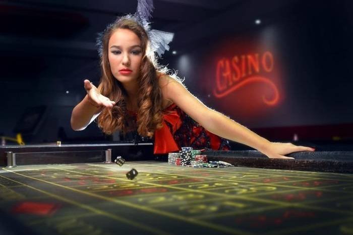 Maxwin Slot platform fitur keamanan transaksi instan dan dukungan pelanggan 24/7